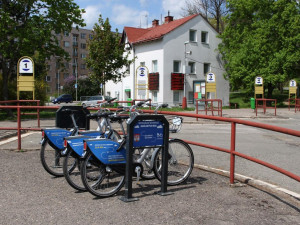 Nové autobusové nádraží ve Dvoře Králové postaví architekti z Brna. Radnice vizualizaci zatím neukáže