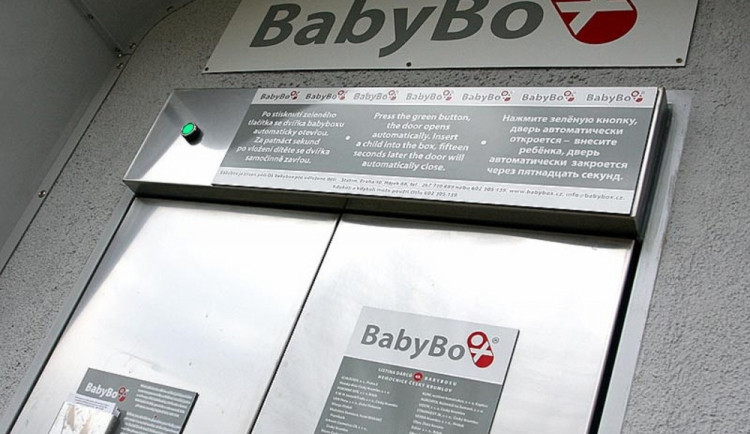 Do babyboxu v Hradci Králové někdo odložil pětidenního chlapce s doklady
