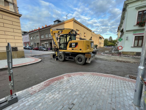 Silničáři dokončují druhou etapu rekonstrukce na Národní ulici v Trutnově