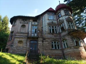 Náchod koupí v areálu běloveských lázní za deset milionů historickou vilu Panzinka
