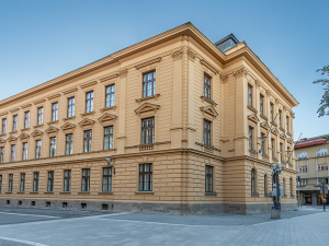 Univerzita Hradec Králové otevřela opravenou budovu filozofické fakulty