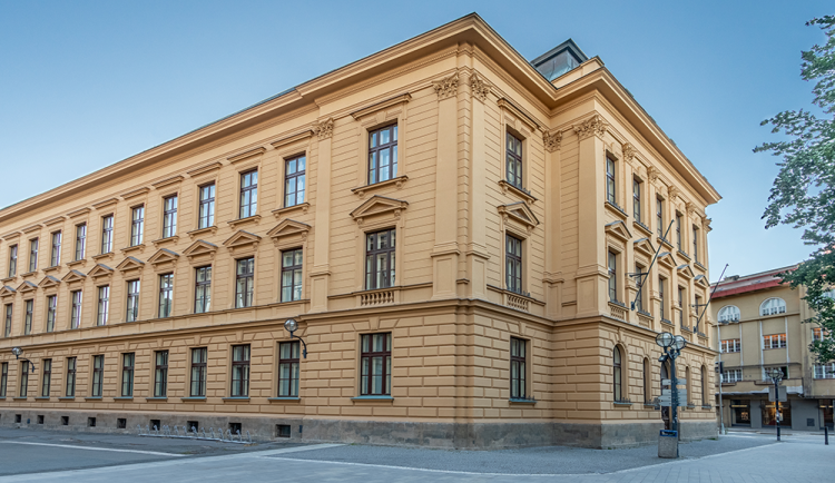 Univerzita Hradec Králové otevřela opravenou budovu filozofické fakulty