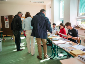 VOLBY 2022: První volební den je u konce. V Hradci Králové zatím volilo zhruba 27 procent obyvatel