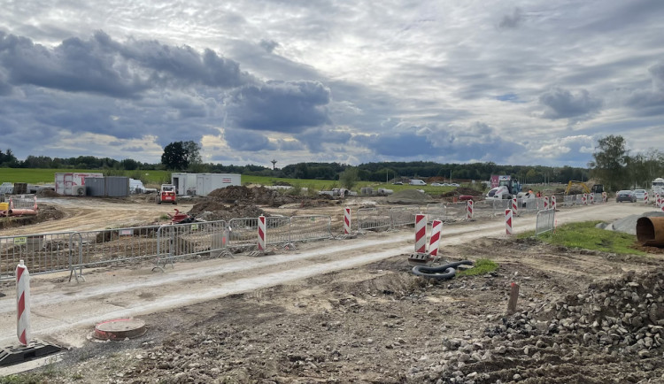 Důležitou silnici z největšího budějckého sídliště postaví příští rok