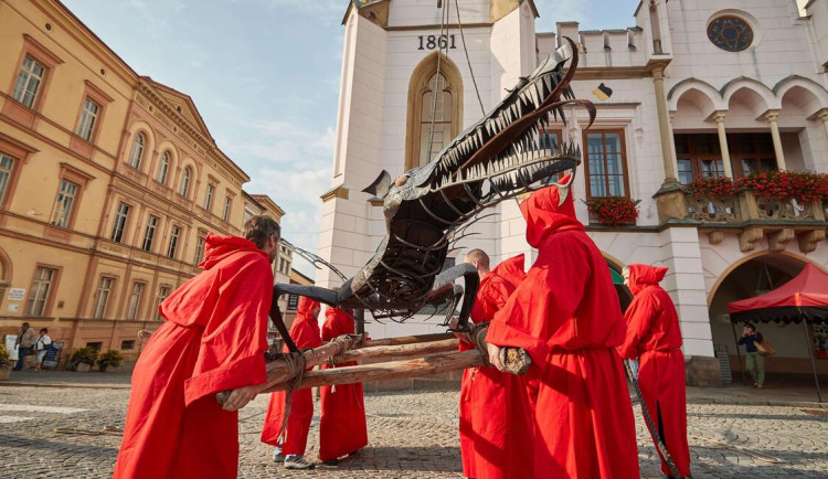 Saunování, Noc vědců nebo maraton v centru Hradce Králové. Kam o víkendu vyrazit?