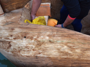 Ve vydlabaném člunu chtějí přeplout Egejské moře, test dopadl na jedničku