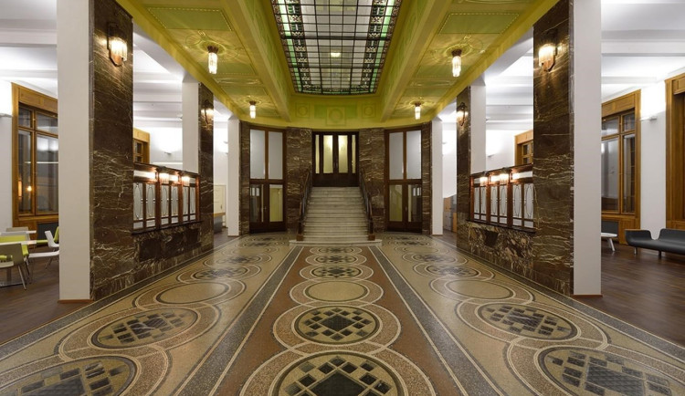 Galerie moderního umění v Hradci zahájí podzimní sezonu třemi výstavami