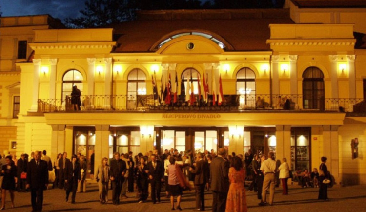 Klicperovo divadlo v Hradci má za sebou první premiéru sezony
