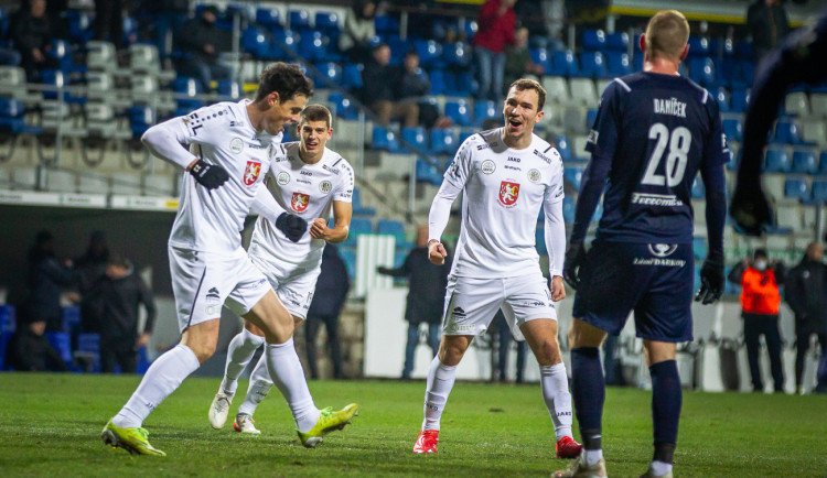 O prodeji FC Hradec Králové rozhodne nové vedení. Akcie maje mají hodnotu 25 milionů