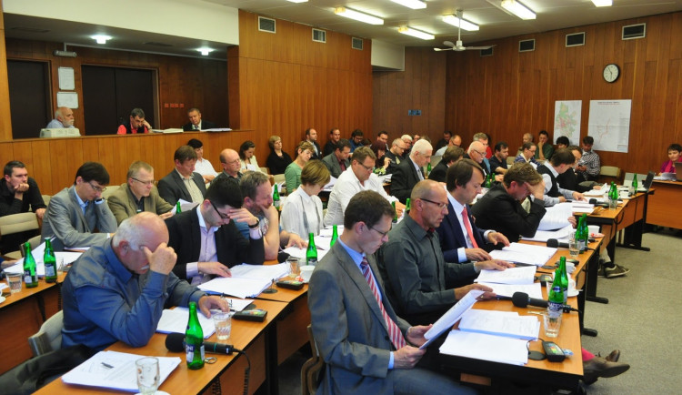 Většina ustavujících zastupitelstev v hradeckém kraji se bude konat příští týden. Hradec je výjimkou