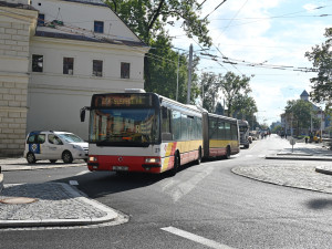 Od pondělí se na Fortnu v Hradci Králové vrátí trolejbusové linky