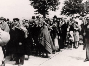 Nacistický pochod smrti šel i Hradcem Králové. Místní pomáhali i přes hrozbu trestu smrti