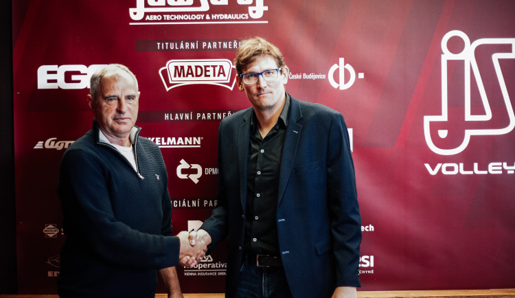 Musíme hrát jako profesionálové, kteří dávají do hry srdce, říká nový trenér Jihostroje