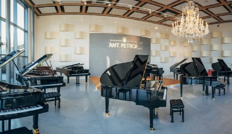 Petrof hledá jméno pro piano, autor vítězného návrhu získá jeden z nástrojů