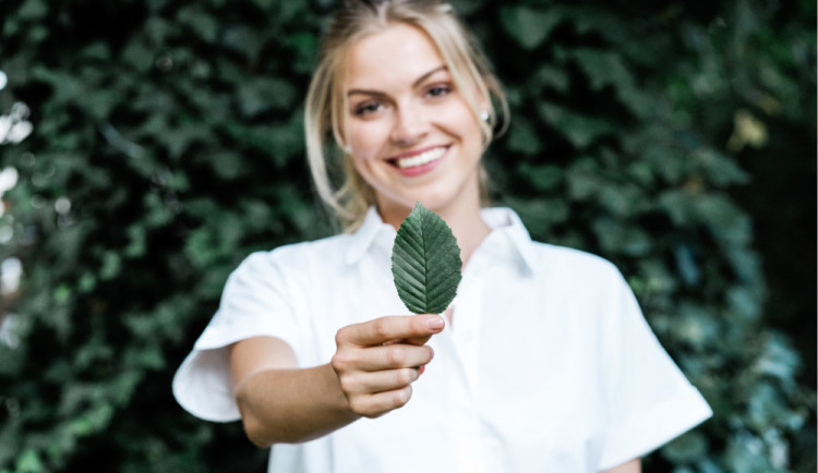 Dressibly přibližuje lidem slow fashion a nabízí férové produkty.