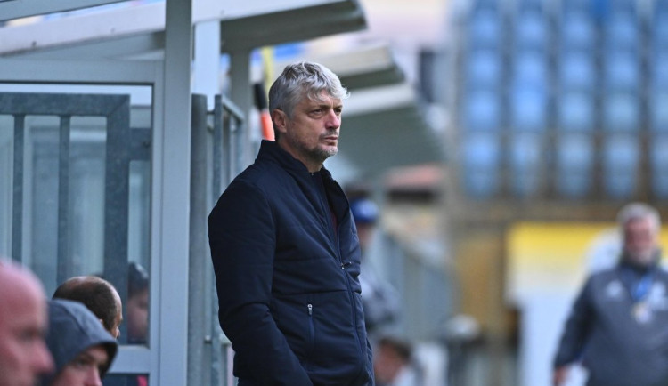 Hráli jsme platonický fotbal, přiznal trenér Dynama po prohře v Jablonci