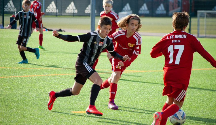 Mladí fotbalisté Dynama porazili Herthu Berlín, vyzvali také Union