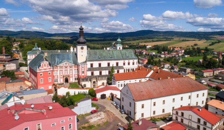 Broumov se může stát Evropským městem kultury 2028. Kraj ho chce podpořit finanční injekcí