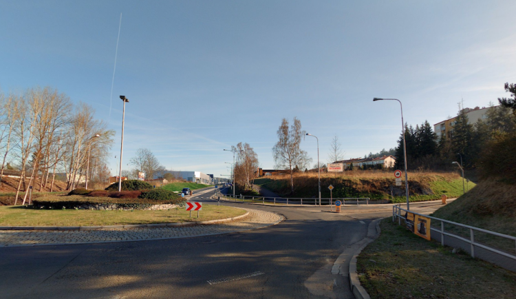 Stát opravuje kruhový objezd v Písku omezení potrvá dva dny