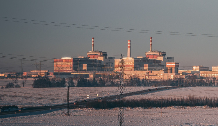 Díky zimě se Temelín pyšní rekordní výrobou. U hranic je neklid, zní z Rakouska