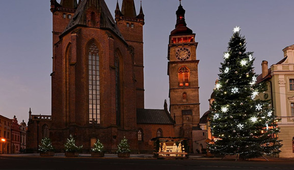 Vánoční trhy se letos v Hradci přesouvají na Velké náměstí, bude tady 120 stánků