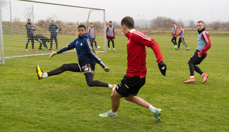 Dynamo testuje dva nové hráče. Sluka míří na reprezentační sraz