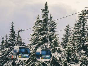 Na Černé hoře o víkendu tisíc lyžařů a výletníků. Opět se areál rozjede v pátek