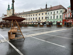 PŘEHLEDNĚ: Začínají vánoční trhy v Hradci Králové. Co je dobré vědět před jejich návštěvou?