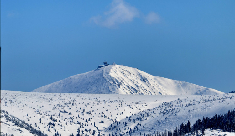 Sněžku zasáhl orkán, vál tam skoro rychlostí 140 km/hod