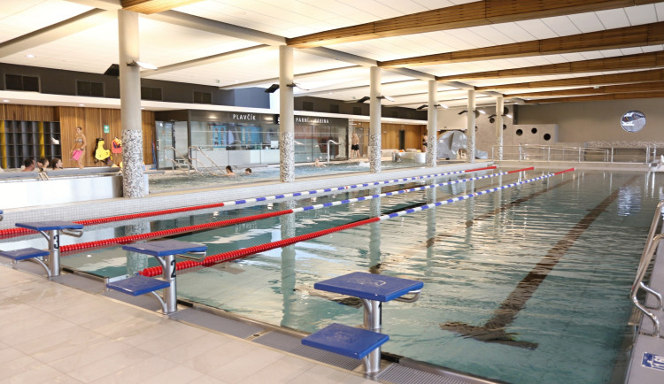 Nové vrchlabské akvacentrum po sedmi hodinách muselo pro závadu přerušit provoz