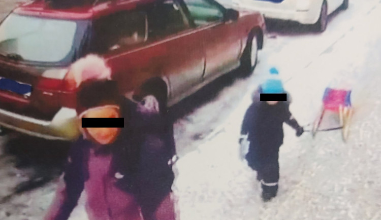 Pohřešovanou ženu s malým synem našla horská služba mrtvé u Růžové hory