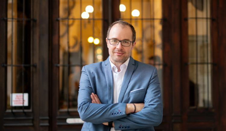 Starosta Dvora Králové z ANO váhá koho volit. V prvním kole dal hlas Pavlovi