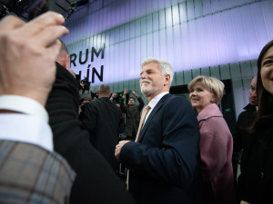 Začalo sčítání hlasů. Petr Pavel průběžně poráží Andreje Babiše