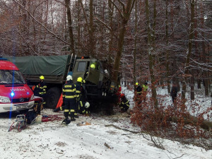 Nehoda nákladního a osobního auta u Týniště nad Orlicí