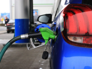 Paliva v Česku zdražila. Benzin stojí nejvíc za posledních skoro osm neděl