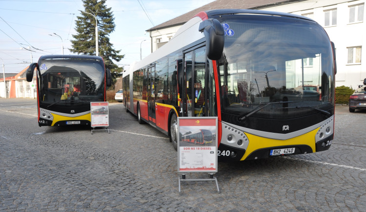 Po Hradci Králové se prohání nové moderní autobusy
