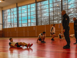 V hradeckém kraji chybí přes 200 policistů. Nováčky hledají i v řadách studentů