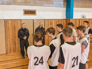 V hradeckém kraji chybí přes 200 policistů. Nováčky hledají i v řadách studentů