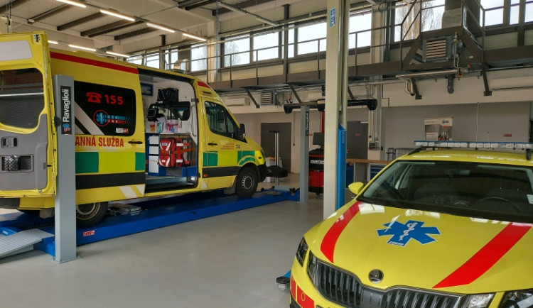 Záchranáři si v Brně pořídili vlastní autoservis pro sanitky
