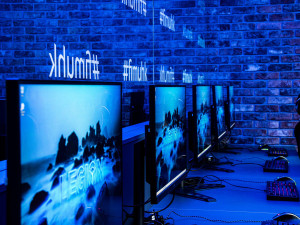 Fakulta informatiky a managementu Univerzity Hradec Králové dnes slaví 30 let od založení