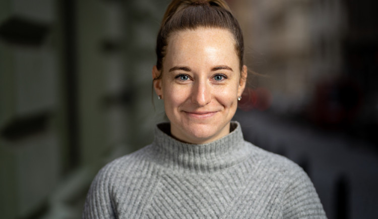 Ztráta práce, rozvod, úmrtí v rodině. Příběhů lidí bez domova znám spoustu, říká šéfredaktorka Nového Prostoru.