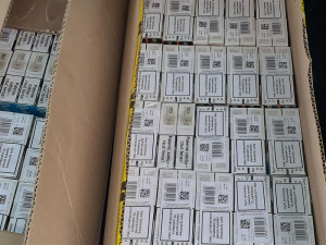 Vezu jen potraviny, tvrdil řidič. Celníci mu v autě našli 22 tisíc nezdaněných cigaret