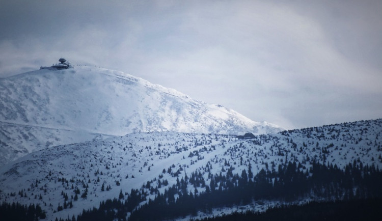 V Krkonoších hrozí laviny z mokrého sněhu. Platí druhý stupeň lavinového nebezpečí