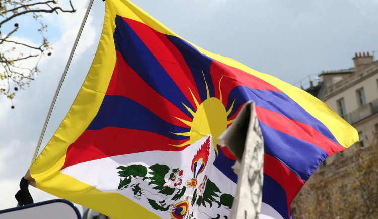 K akci Vlajka pro Tibet se připojí i radnice v Hradci Králové. V minulém roce návrh neprošel radou