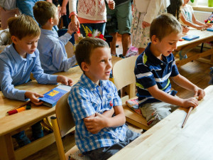 Děti uprchlíků považují české školy za lehčí než ukrajinské, zjistili vědci