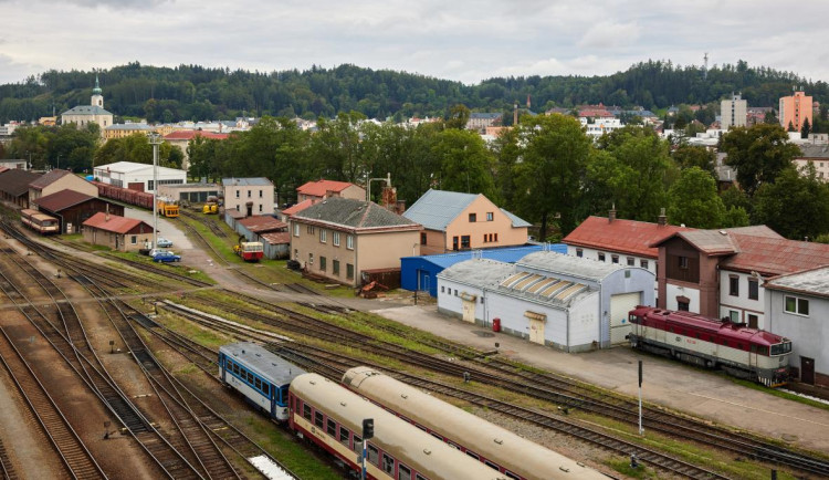 V Trutnově pendluje nově městská vlaková linka