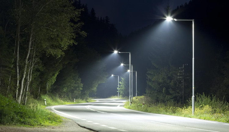 Města v kraji chtějí vyměňovat pouliční osvětlení. Se svým plánem nyní přišel i Jičín