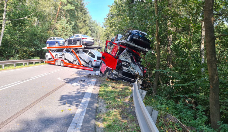 Smrtelná nehoda uzavřela silnici I/35 z Hradce Králové na Hořice