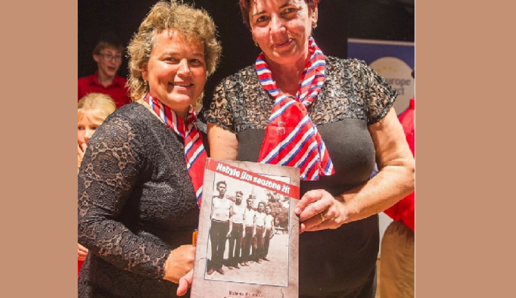 Zleva Pavlína Špatenková se spoluautorkou knihy Nebylo jim souzeno žít Helenou Rezkovou