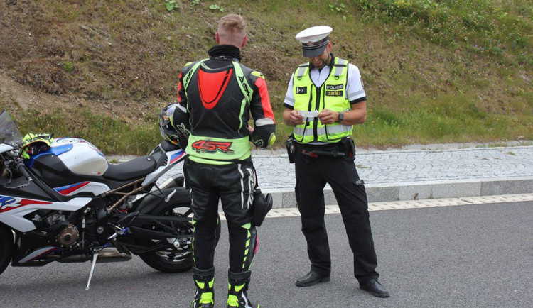 Během Velikonoc policie odhalila 400 přestupků. Rozdala pokuty za čtvrt milionu korun